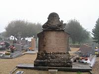 Mont-Saint-Vincent, Cimetiere, Pierre tombale des morts pour la France (2)